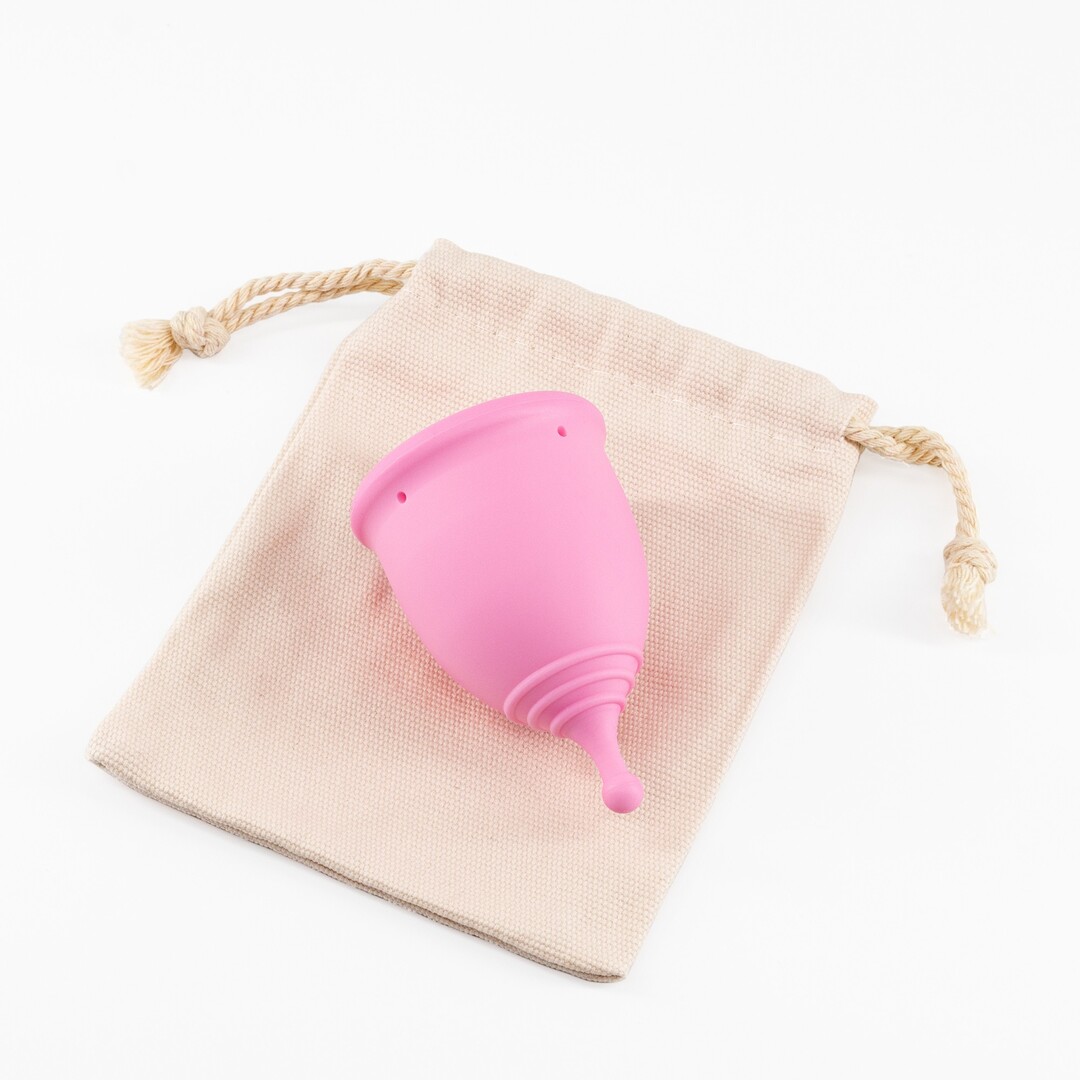Minerva - Menstruatiecup met Zakje - XS - Roze - Afbeelding 3